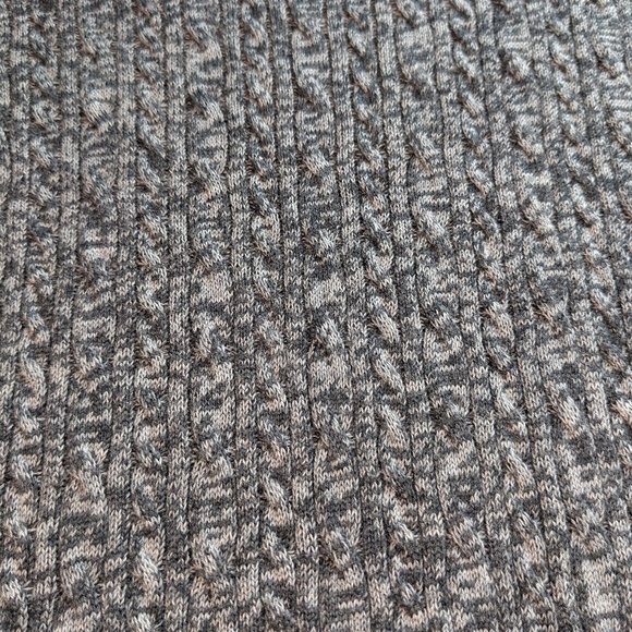 Abercrombie & Fitch Cable Knit Sweater Dress in Heathered Gray, Like New / NWOT - Picture 4 of 11